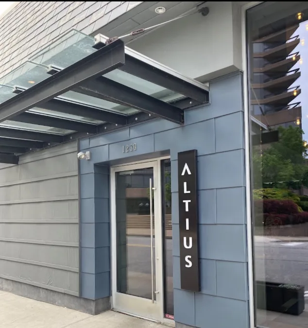 Altius