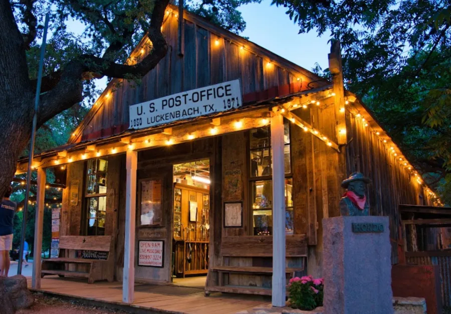 Luckenbach