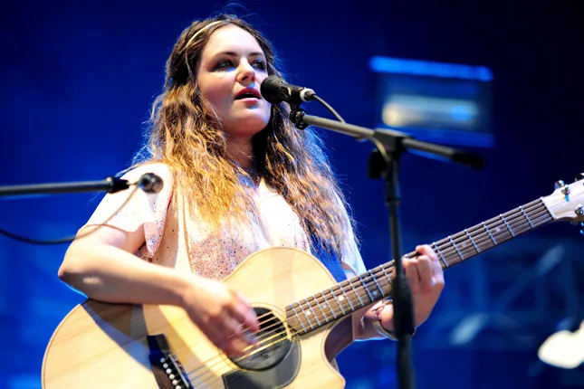 Angus and Julia Stone