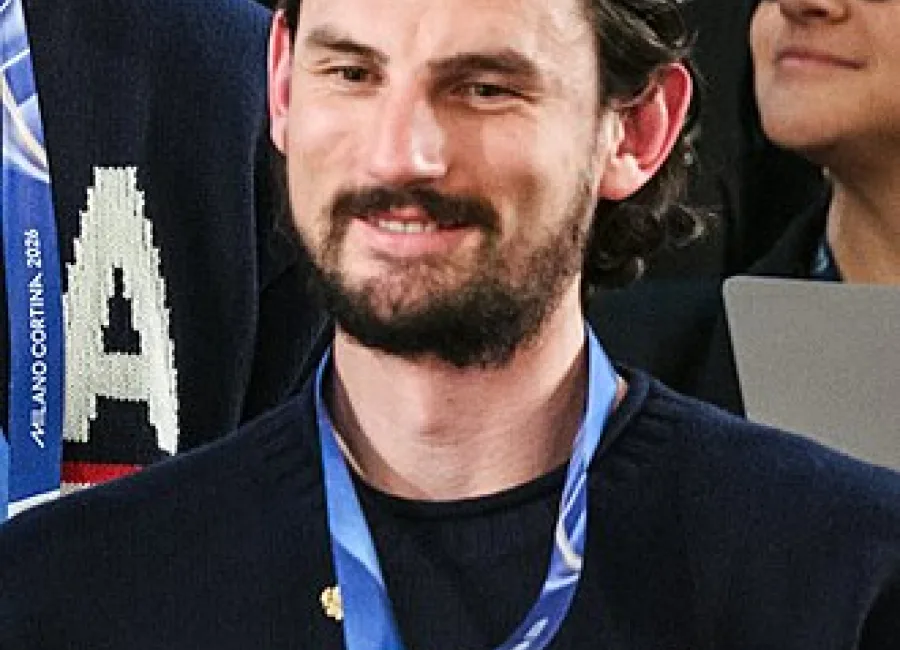 Connor Hellebuyck