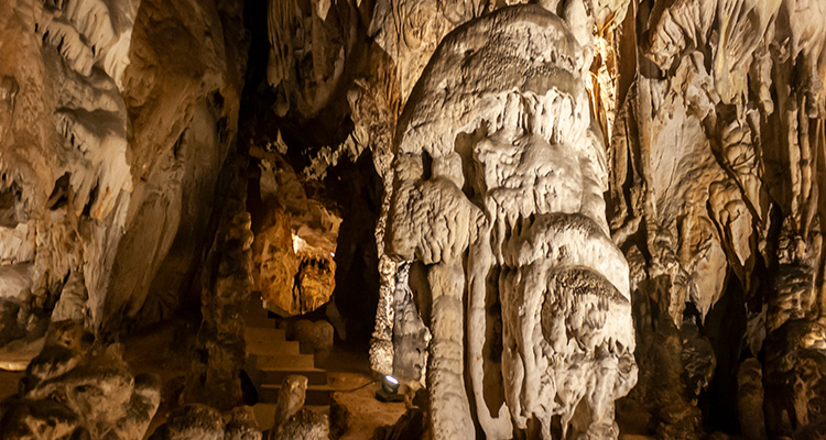 Fantastic Caverns